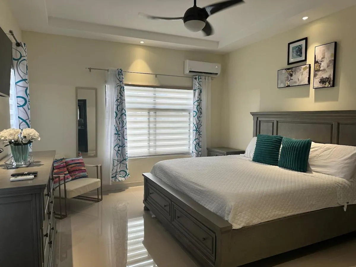 奥乔里奥斯Sincere Oasis - 3Br King Bed Infinity Pool别墅 牙买加